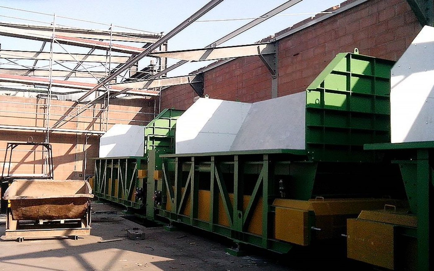 Služby | Skříňové podavače